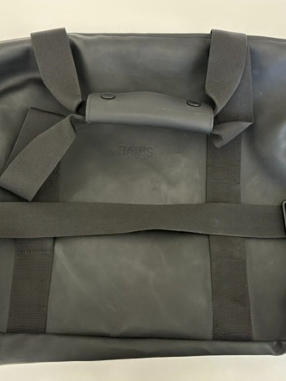 RAINS Hilo Weekend Bag